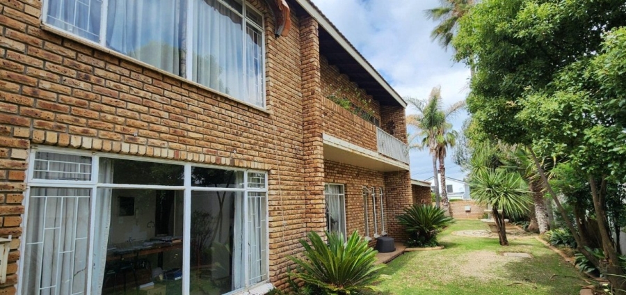 5 Bedroom Property for Sale in Irene Park North West